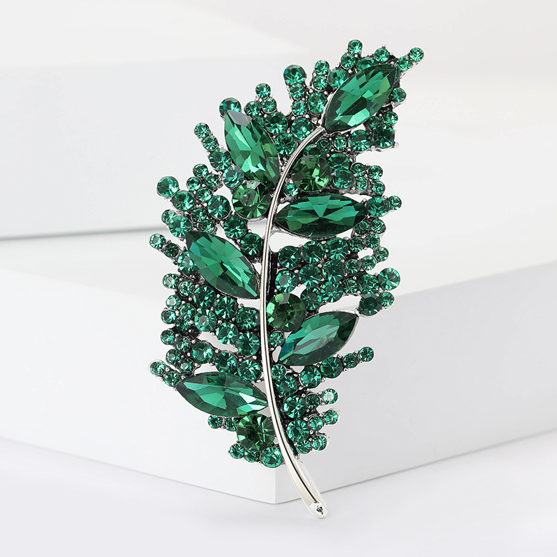 Wholesale Luxury Leaf Shape Rhinestone Brooch M...